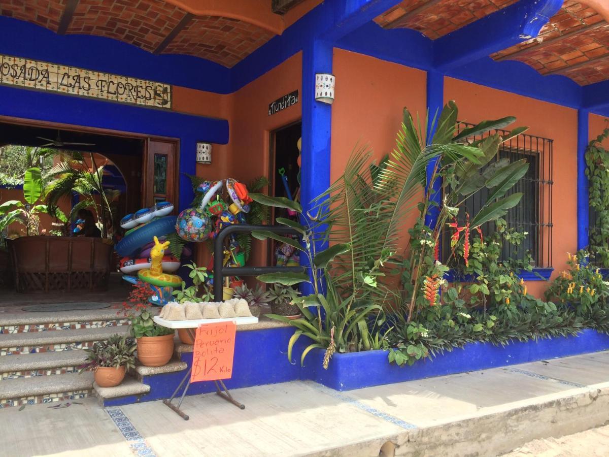 Posada Las Flores Los Ayala Bagian luar foto